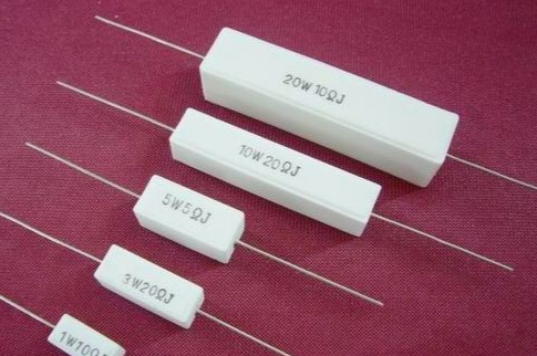 长度长的导体电阻一定大吗